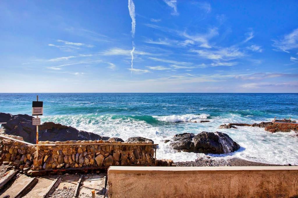 Dalla Spiaggetta A Quinto ジェノヴァ エクステリア 写真